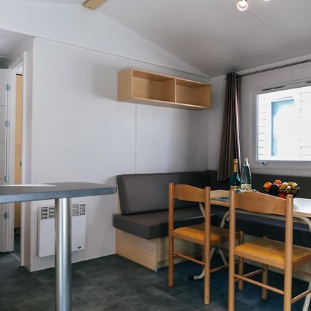 ל'אסטרטיט Castell Montgri - Mobile Homes By Lifestyle Holidays חדר תמונה
