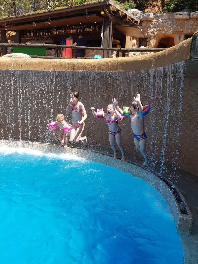 ל'אסטרטיט Castell Montgri - Mobile Homes By Lifestyle Holidays מראה חיצוני תמונה