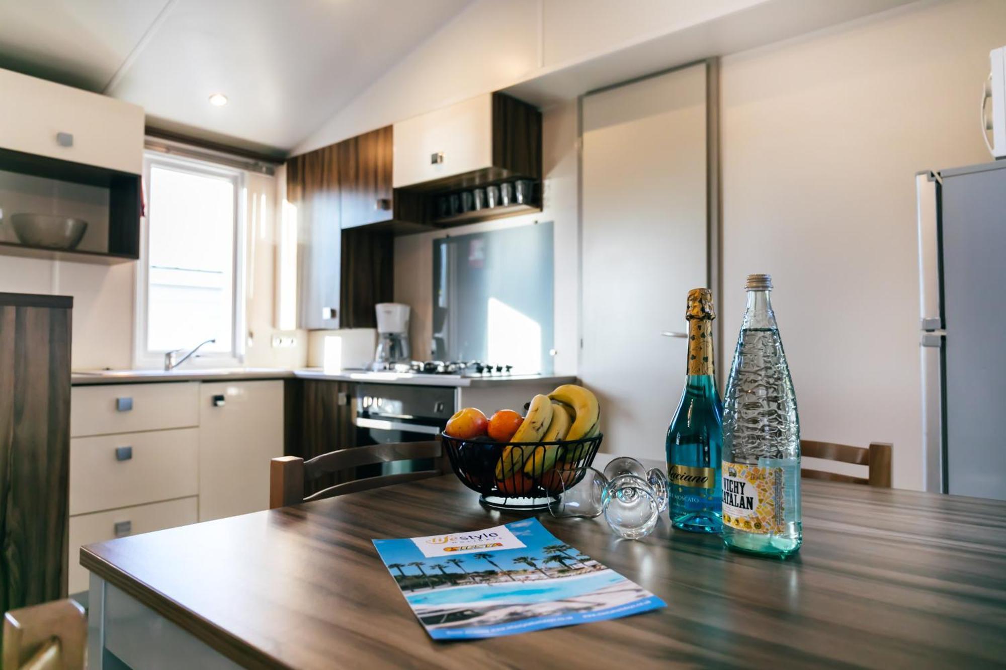 ל'אסטרטיט Castell Montgri - Mobile Homes By Lifestyle Holidays חדר תמונה